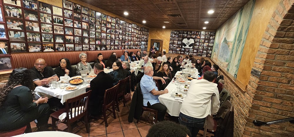 Vazzy’s Italian Restaurant Stratford